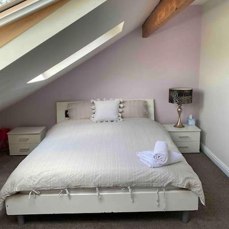 Contemporary Duplex - Private Patio & Parking Apartment Stockport Luaran gambar