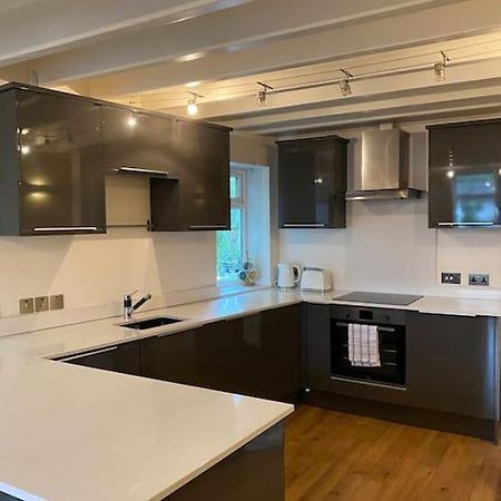 Contemporary Duplex - Private Patio & Parking Apartment Stockport Luaran gambar