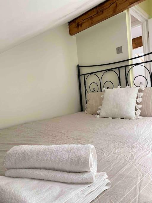 Contemporary Duplex - Private Patio & Parking Apartment Stockport Luaran gambar