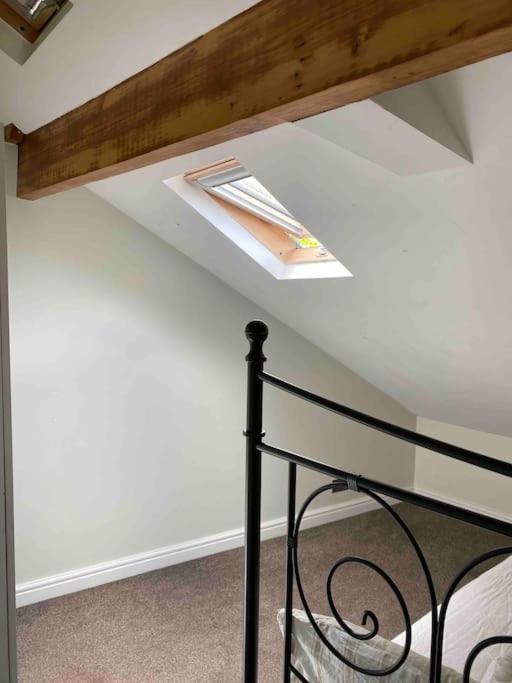 Contemporary Duplex - Private Patio & Parking Apartment Stockport Luaran gambar