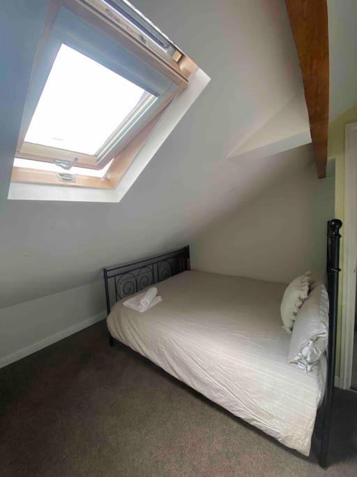 Contemporary Duplex - Private Patio & Parking Apartment Stockport Luaran gambar