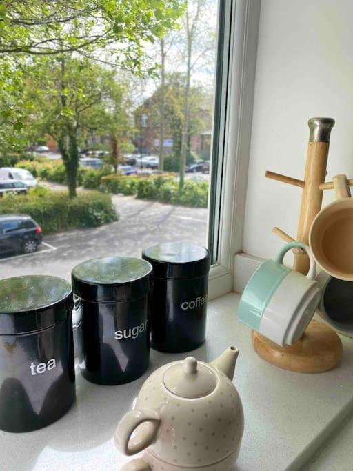 Contemporary Duplex - Private Patio & Parking Apartment Stockport Luaran gambar